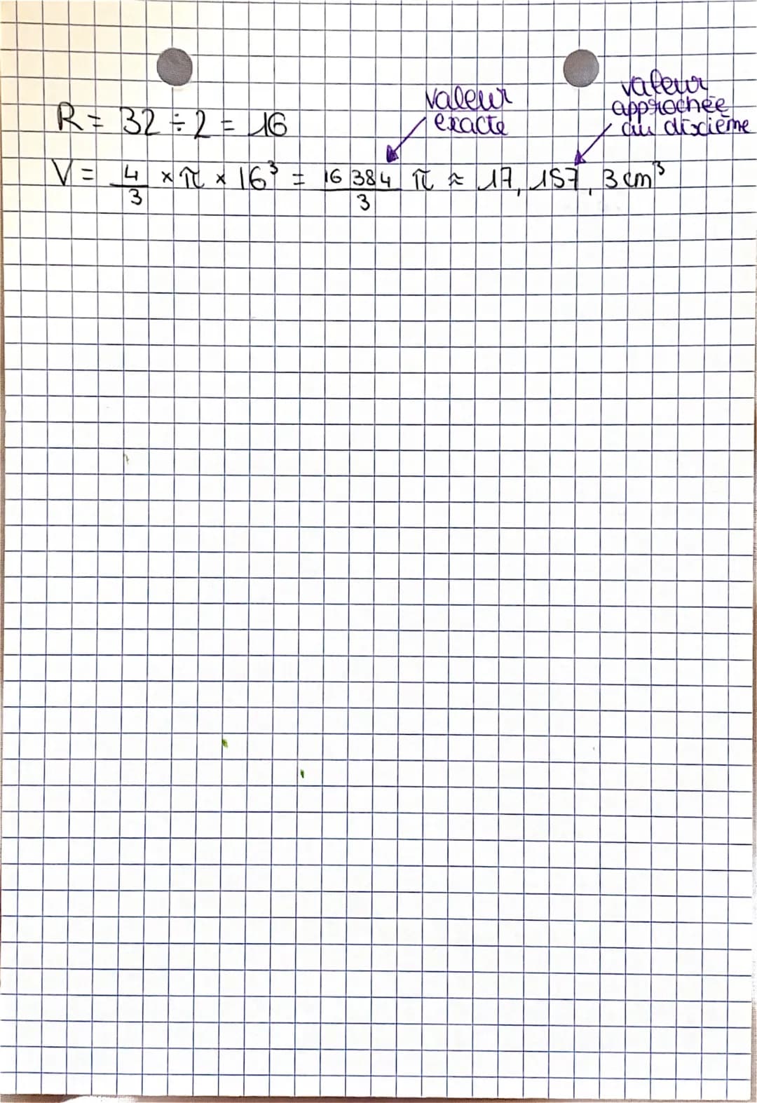 Chapitre 9. Maths
• Spheres et boules
• une sonère c'est l'ensemble de lous les
pants M de l'espace qui sont suues a cine
busiance Raw punto