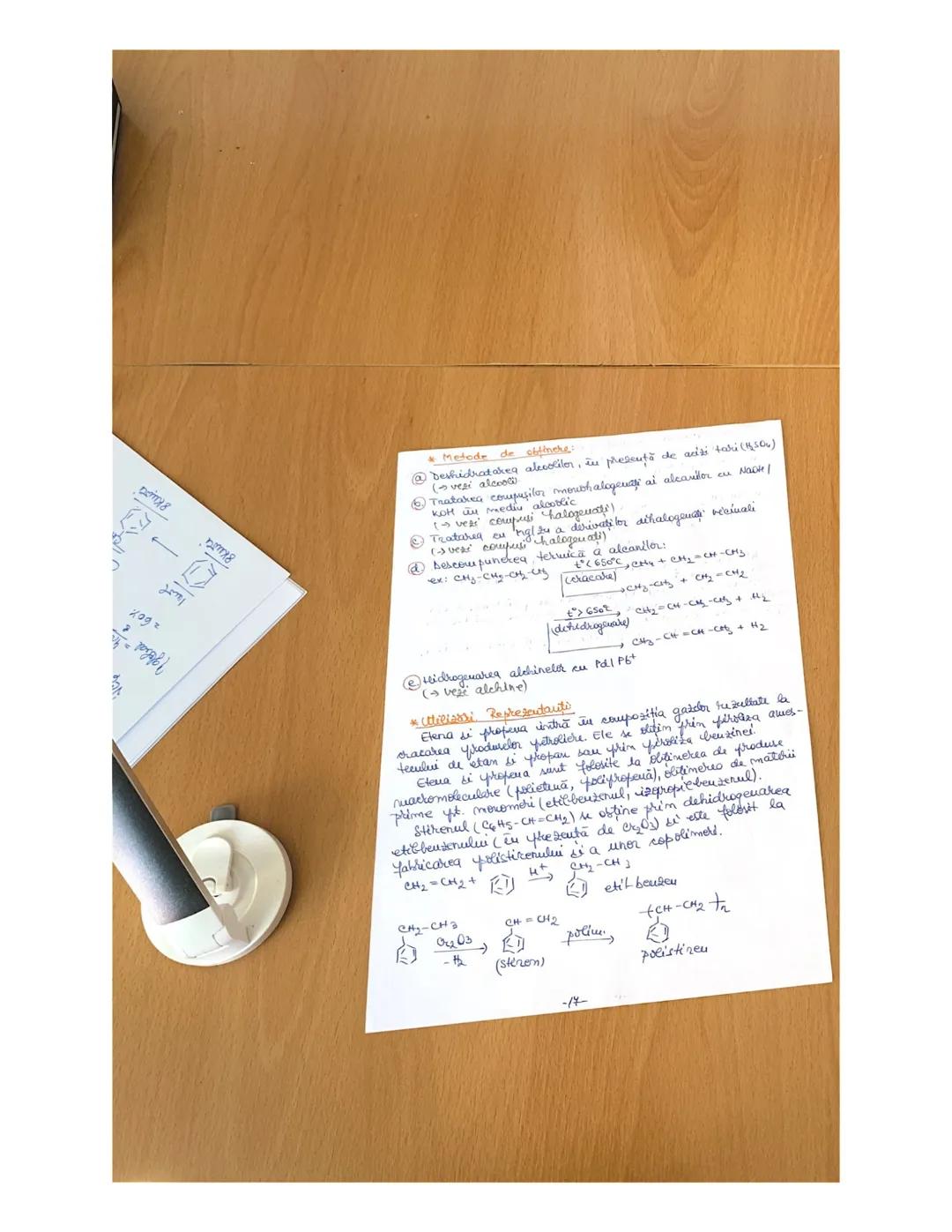 # Leg. dublă este formată dintr-o leg. σ şi o leg. π. Atomul de C implicat într-o dublă leg. formează 3 leg. σ coplanare cu închizuri de 120